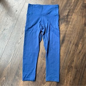 Under Armour Small Cropped Fitted Leggings